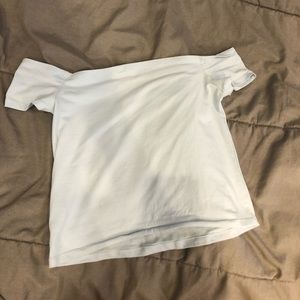 SOLD 🔥 Off the shoulder crop top